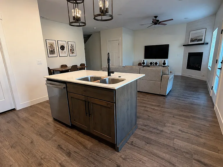 Living/Kitchen