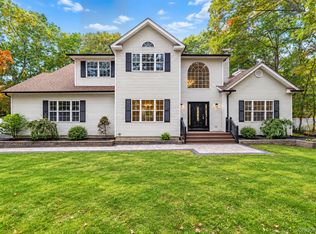 12 Davidson Drive, Manorville, NY 11949