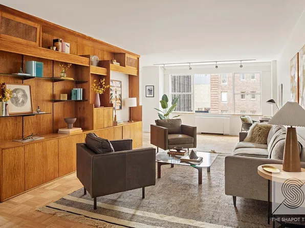 77 W 55th St APT 10E, New York, NY 10019