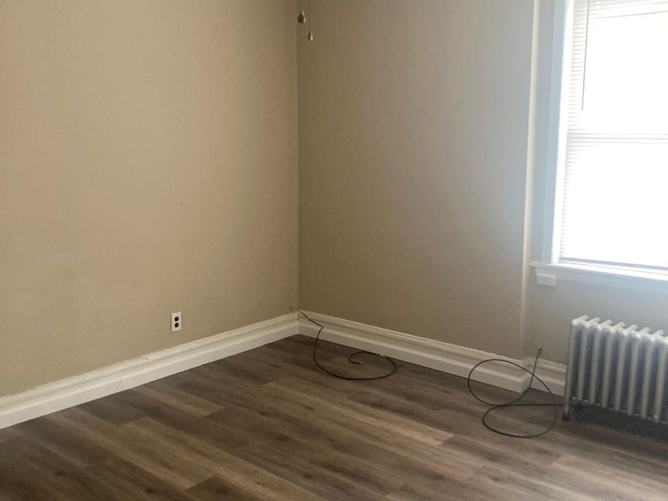 1st image of 1725 Davis Ave #S