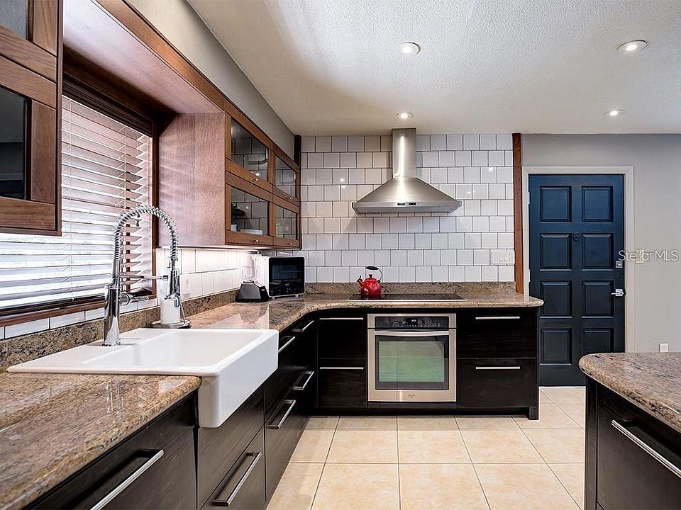 1st image of 306 Raven Rock Ln