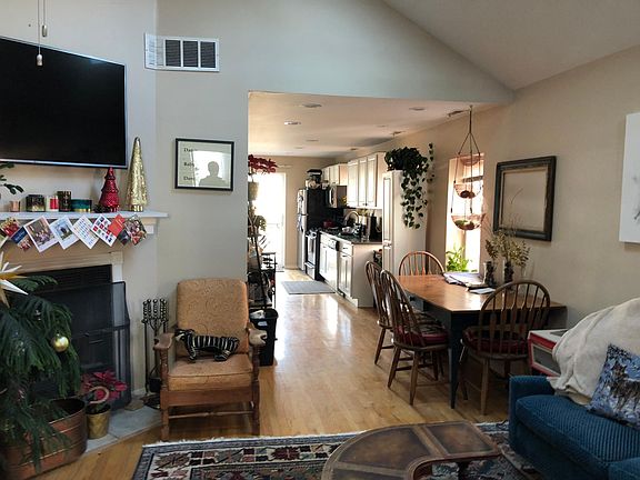4th image of 1614 W Pierce Ave #2