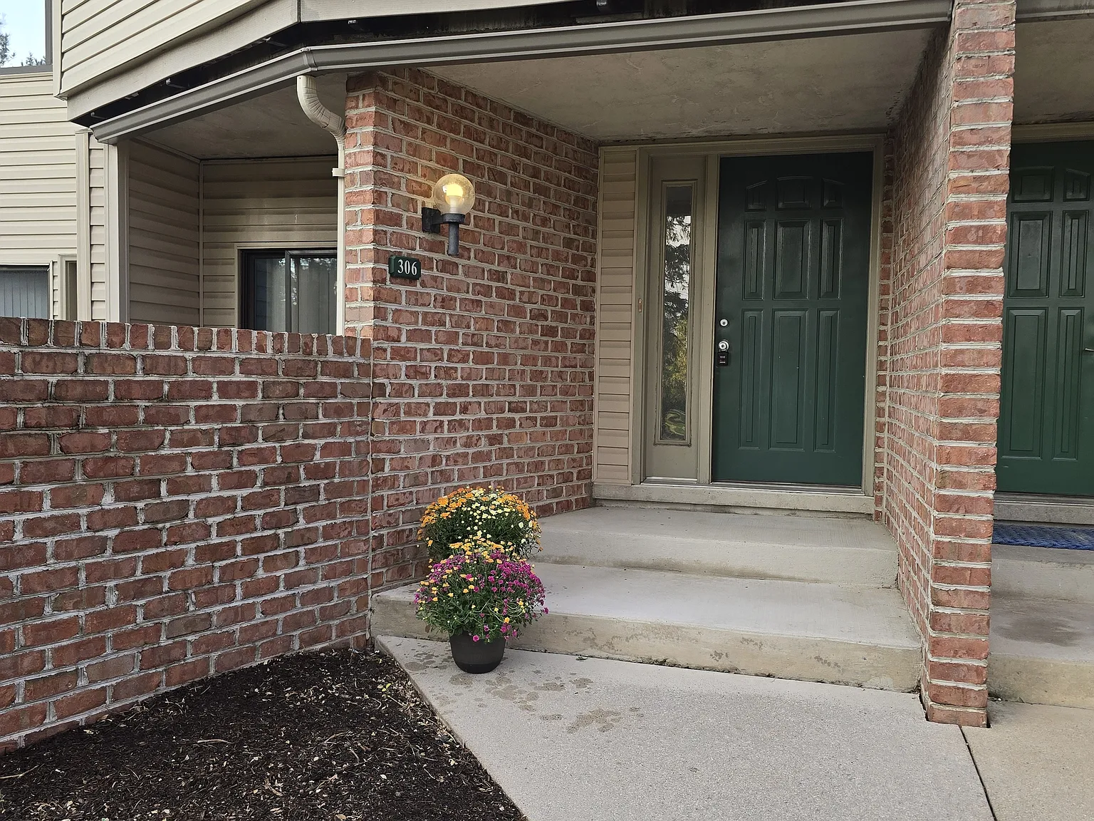2 bed, 1548 sqft, $1,750 — Photo 2