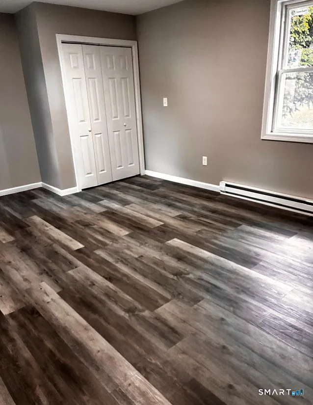 3 bed, 1.0 bath, 3672 sqft, $1,850 — Photo 2