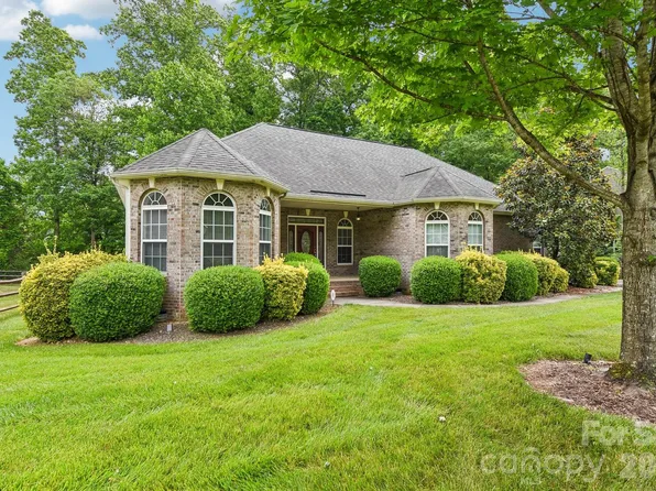 12200 Bronx Dr, Huntersville, NC 28078