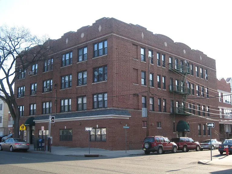 458-Abbington Apartments, LLC — Photo 8
