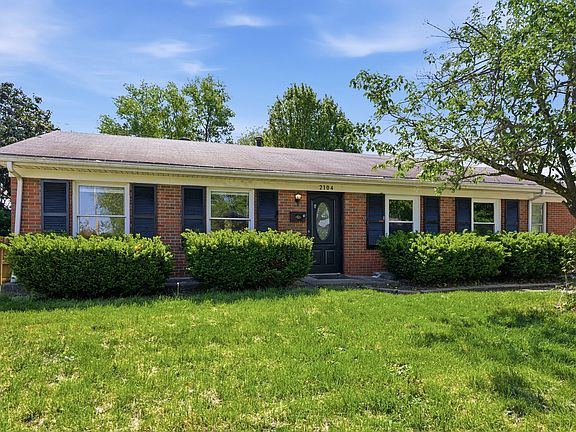 2nd image of 2104 Jasmine Dr #A