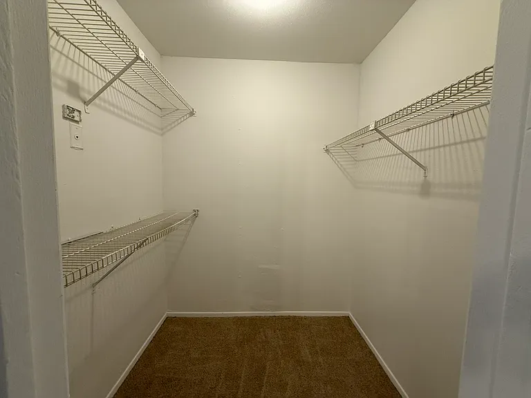 Villa Nueva Apartments — Photo 19