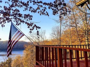 404 Cosby Parris Rd, Byrdstown, TN 38549