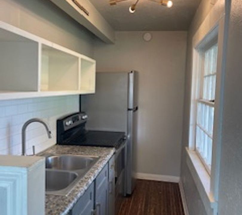 1st image of 504 S 1st Ave #1