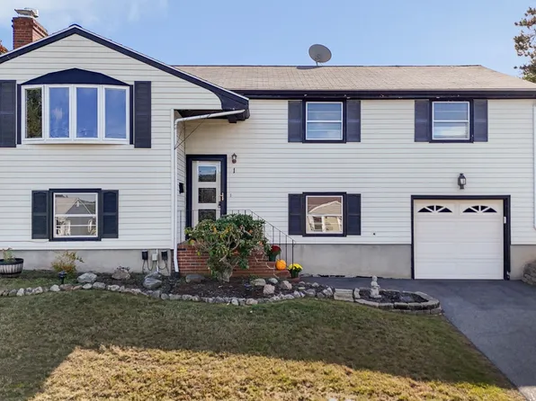 1 George Ave, Peabody, MA 01960