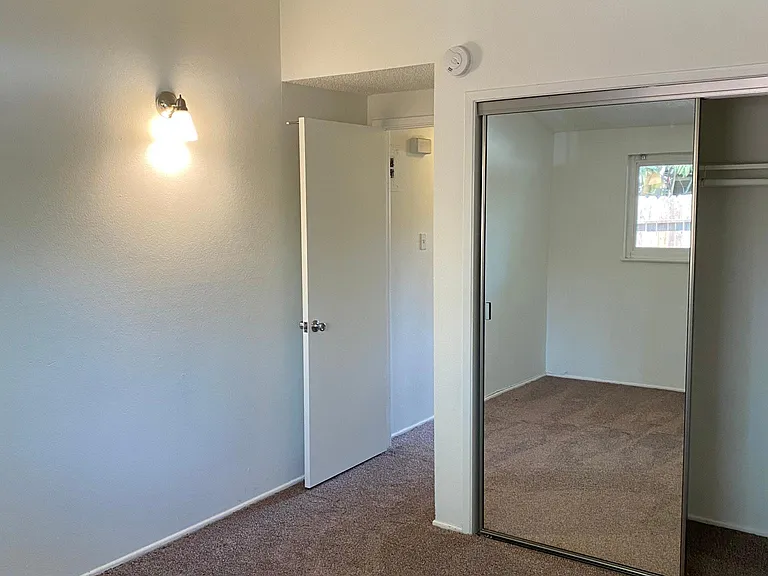 1825 W Maple Ave #1825 — Photo 6