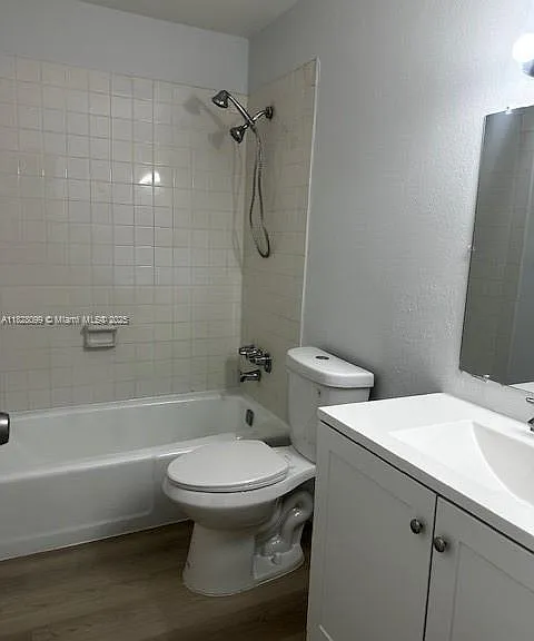 17901 NW 68th Ave — Photo 10