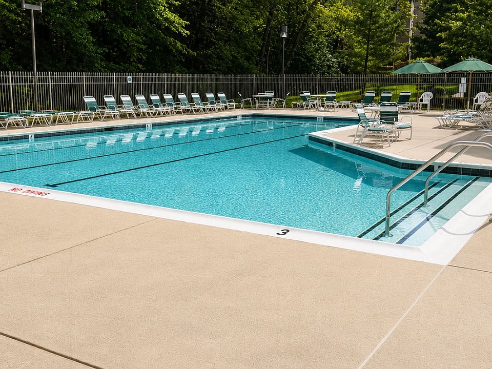 1st image of 605 Admiral Dr Unit 205