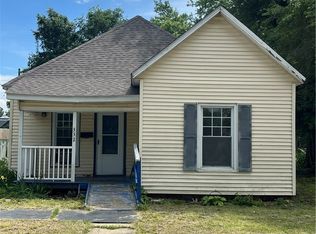 332 W Tyler Ave, Charleston, IL 61920