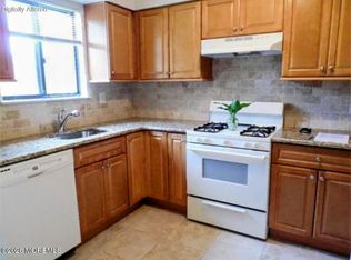 5 Coventry Court #5, Matawan, NJ 07747