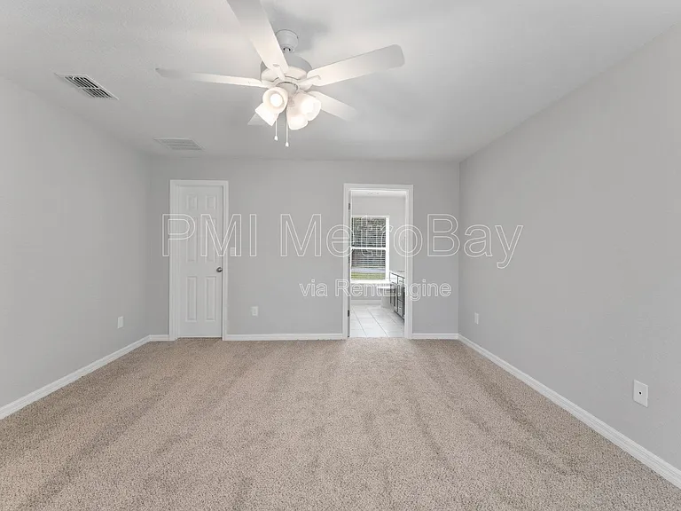 9461 N Sandree Dr — Photo 22