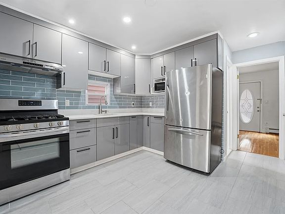 4th image of 89 Stuyvesant Ave #1