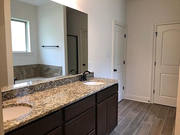 5th image of 23 Leatherwood Creek Dr