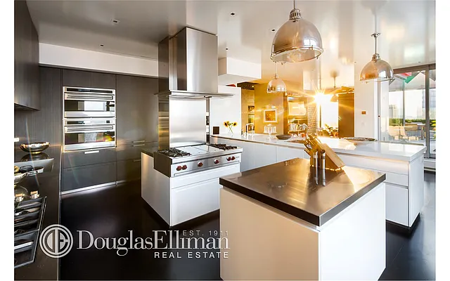 Sold by Douglas Elliman | media 29