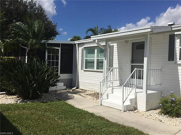 2nd image of 26207 Bonita Fairways Cir