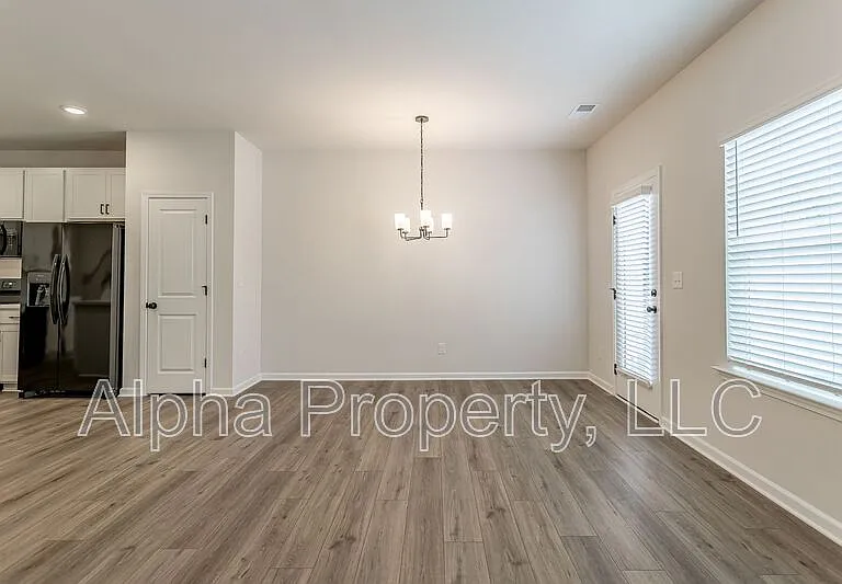 12 Lone Cypress St — Photo 8