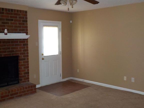 3rd image of 4362 Rosswood Dr