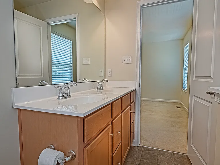 627 Edison Dr — Photo 16
