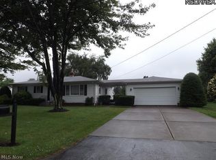 31 Lake Breeze Dr, Conneaut, OH 44030