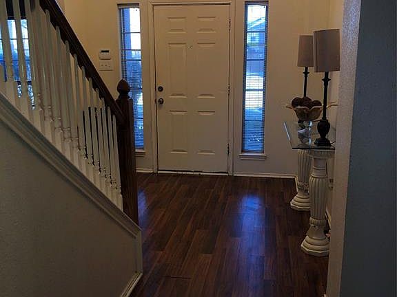 4th image of 523 Pecan Leaf Dr