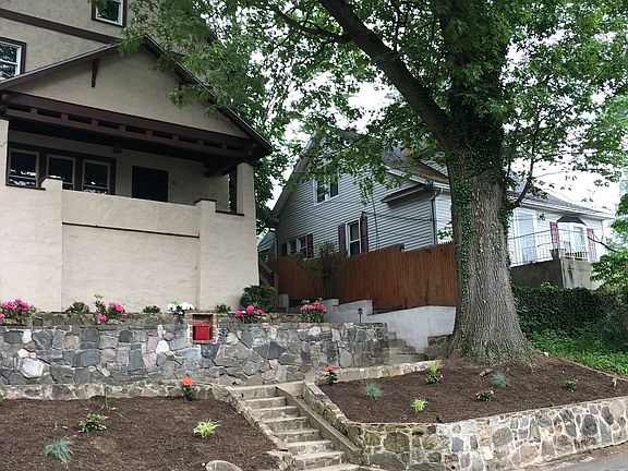 2nd image of 32 N Goodwin Ave