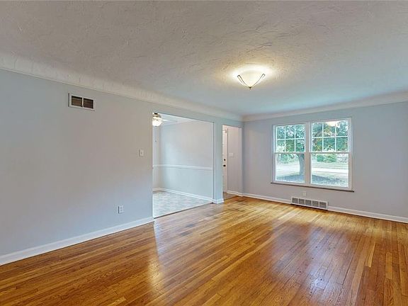 5th image of 4196 W 217th St