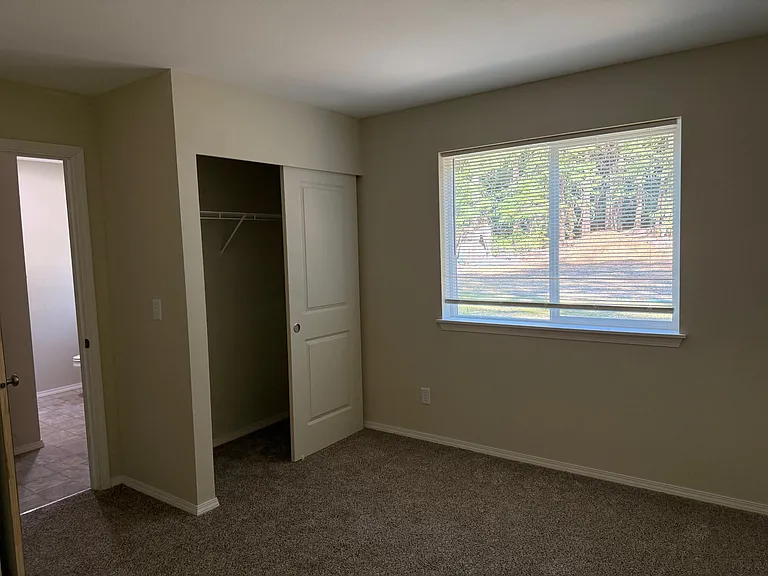 20675 Indianola Rd NE — Photo 6