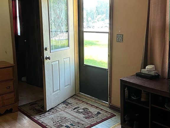 3rd image of 4417 Central Ave