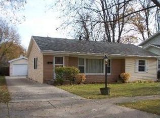 223 S Alfred Ave, Elgin, IL 60123
