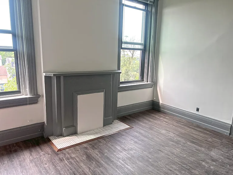 2501 May St #4 — Photo 4