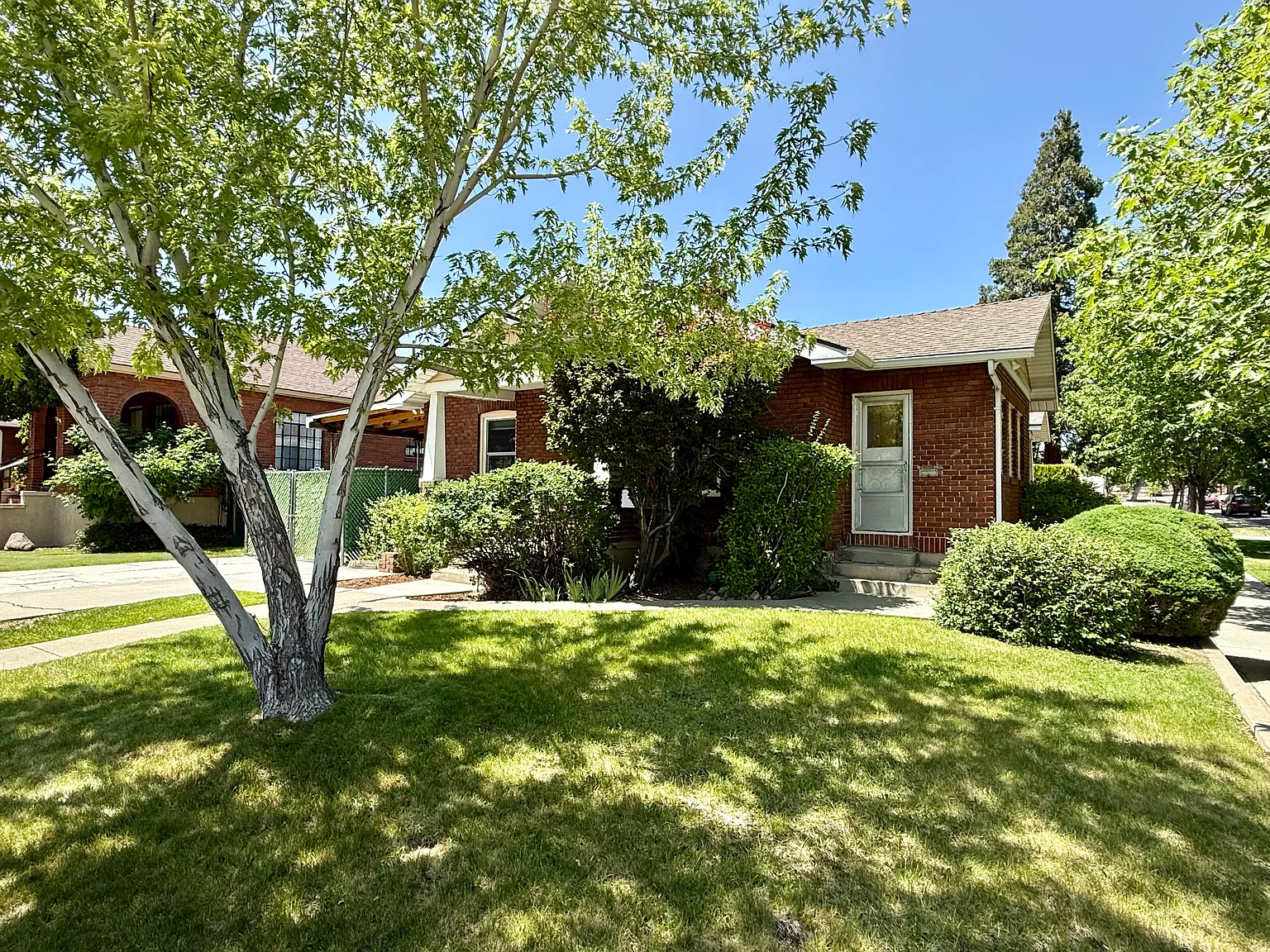 1011 Bell St — Photo 2