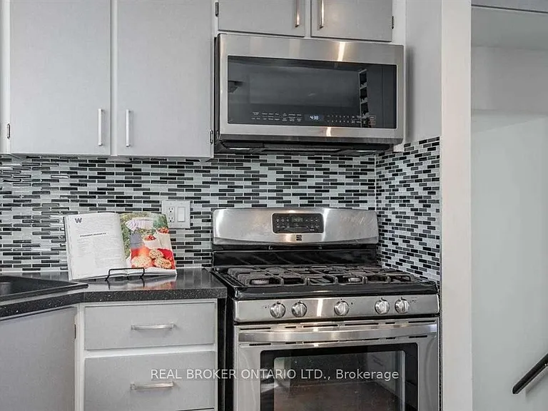 2 Core Cres — Photo 13