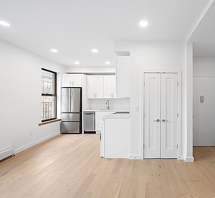 3rd image of 1134 President St Floor 3