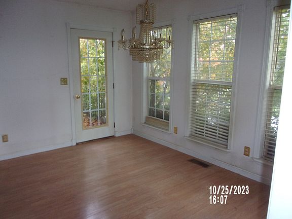 2nd image of 2211 S 16th Pl