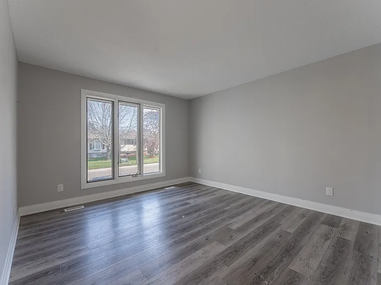 2607 Foxmeadow Rd #MAIN FLOOR — Photo 4