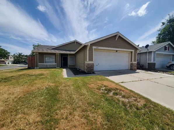 1268 Moonlight Dr, Ceres, CA 95307