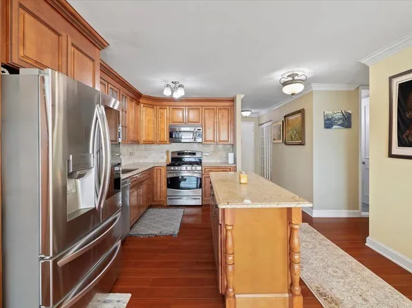 7002 Blvd East image 2 of 22