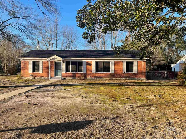 701 E Craig St, Atmore, AL 36502