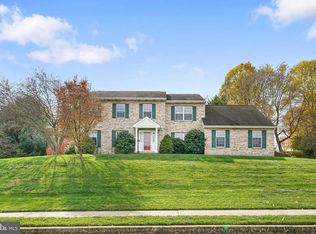68 Hidden Valley Dr, Newark, DE 19711