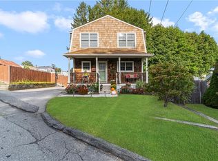 39 Harvard St, Cranston, RI 02920