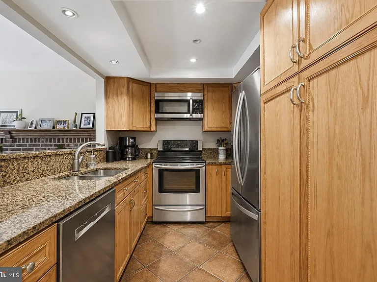 2510 S Walter Reed Dr #3 — Photo 6