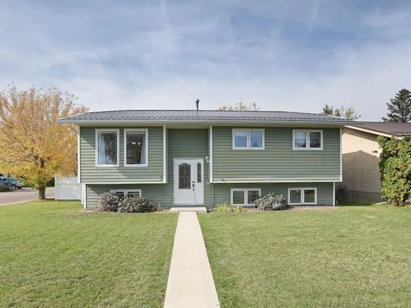 3 E Ash St W, Brooks, AB T1R 0A6