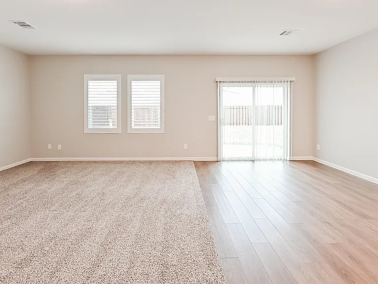 10080 Pappas Dr — Photo 5