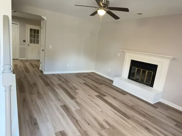 4 Bradley Ct, Cayce, SC 29033